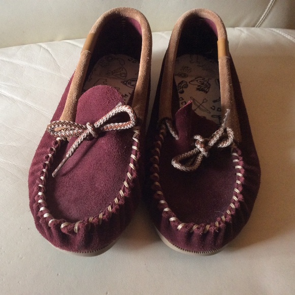 Amimoc Indian moccasins - Picture 1 of 5